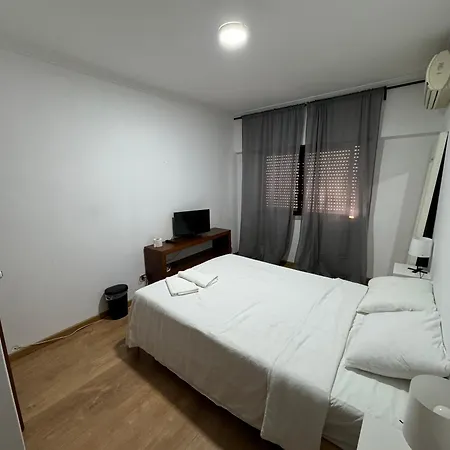 Oriente Station Airport Guest house Lisbon