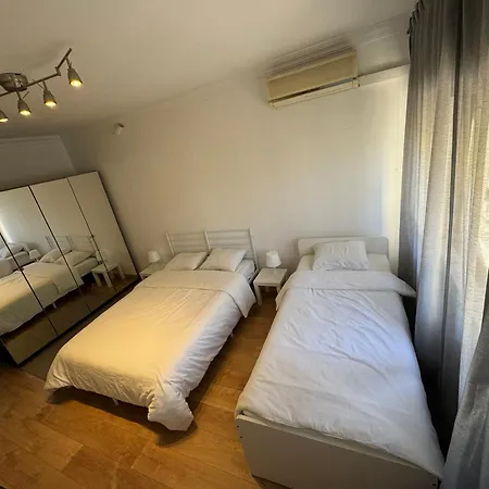 Guest house Oriente Station Airport *