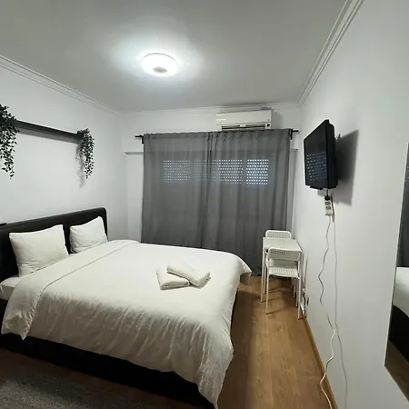 Guest house Oriente Station Airport Lisbon